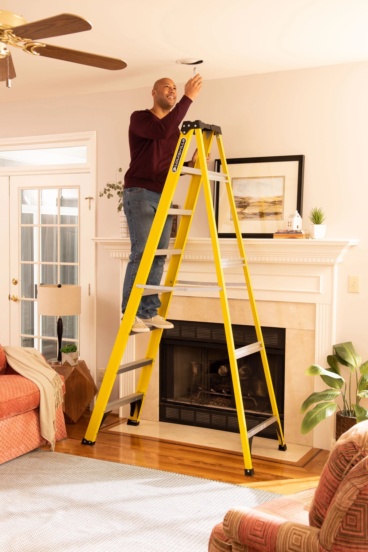 8' Fiberglass Step Ladder A802