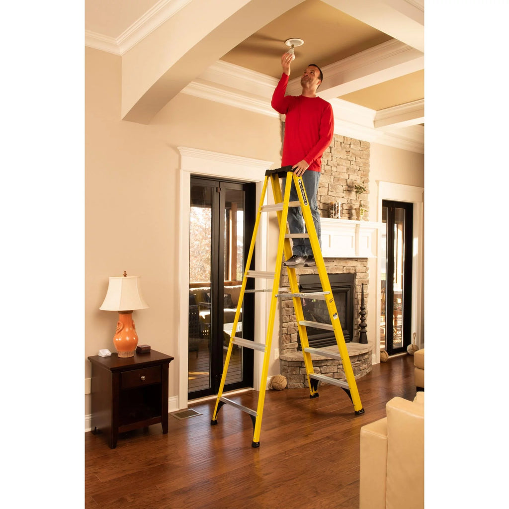 8' Fiberglass Step Ladder A802
