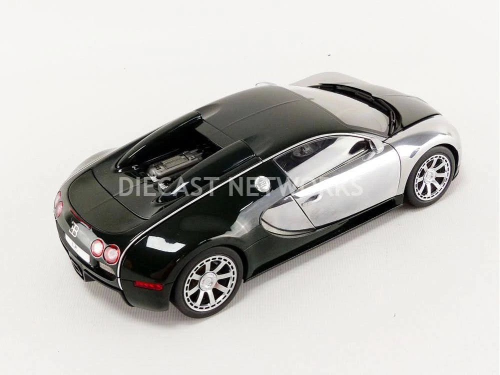 1/18 Bugatti Veyron Racing Green W24932