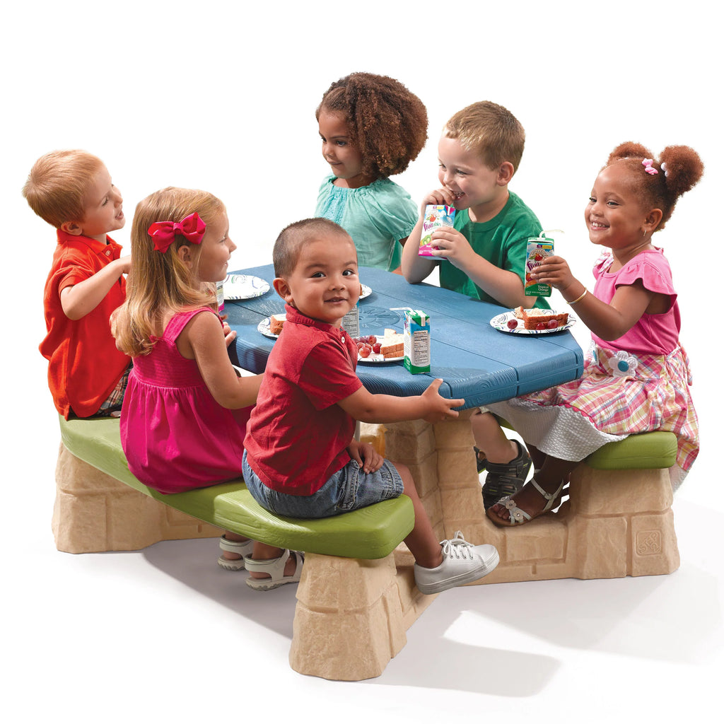 Plastic Picnic Table with Umbrella P976