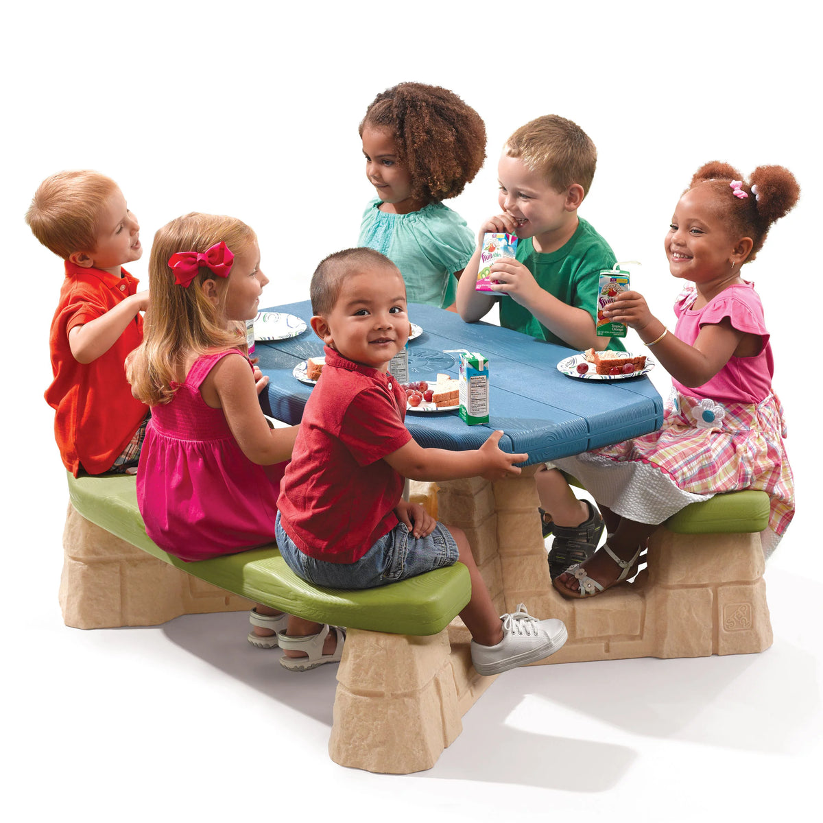 Plastic Picnic Table with Umbrella P976