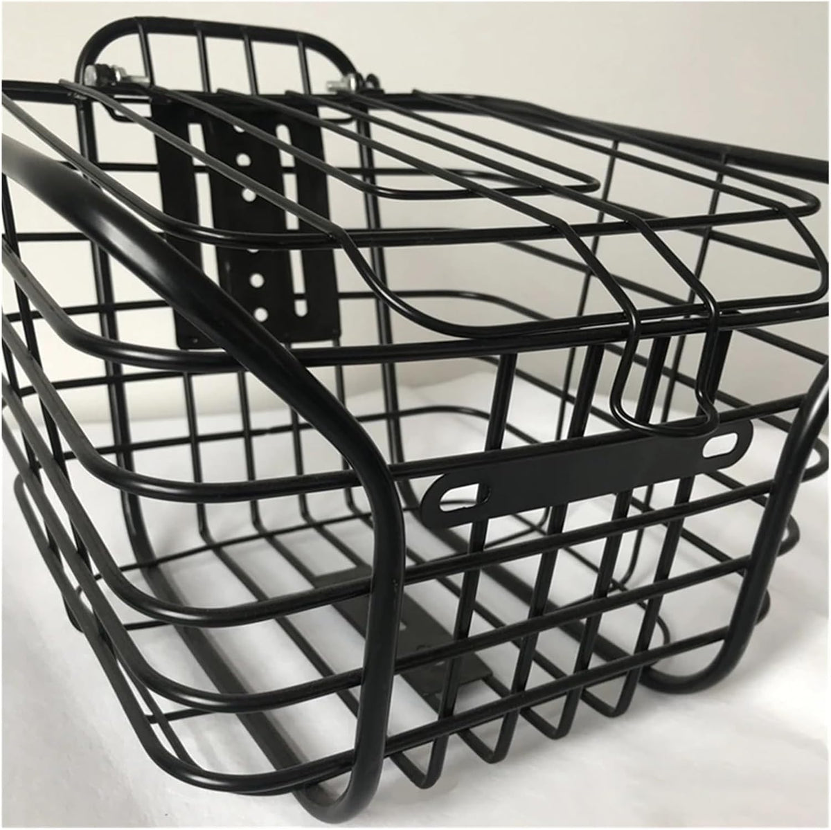 Large-Capacity Metal Bike Basket with Cover L7052