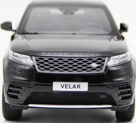 Black 1/18 Diecast Model Car E6696
