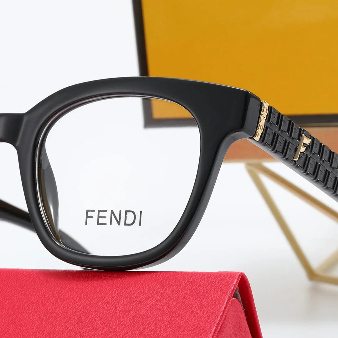 Fashionable Letter Sunglasses N608