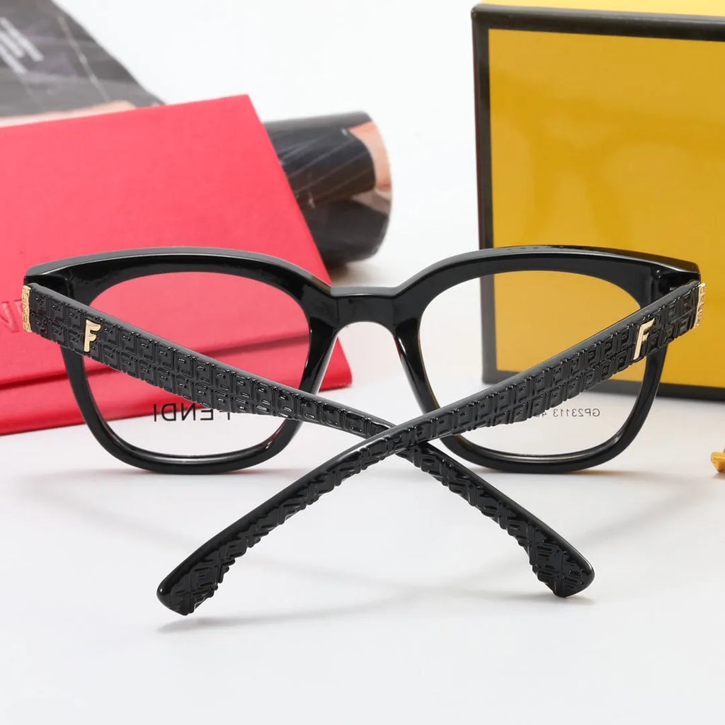 Fashionable Letter Sunglasses N608